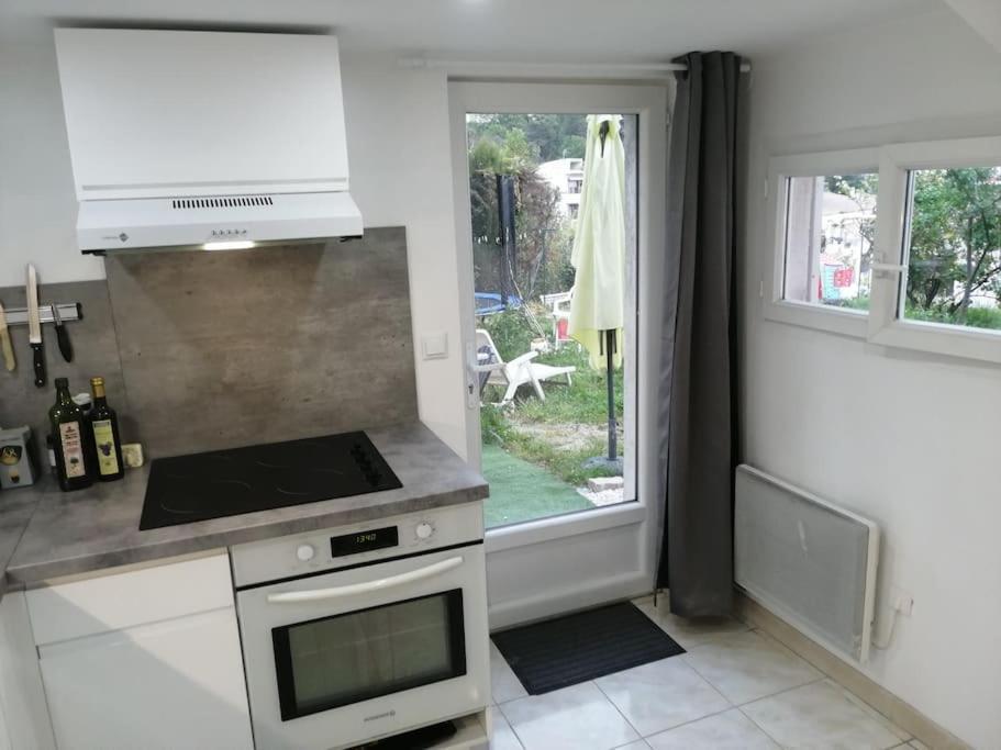Appartement Aurore En Rez De Jardin Avec Parking Gratuit 旺斯 外观 照片
