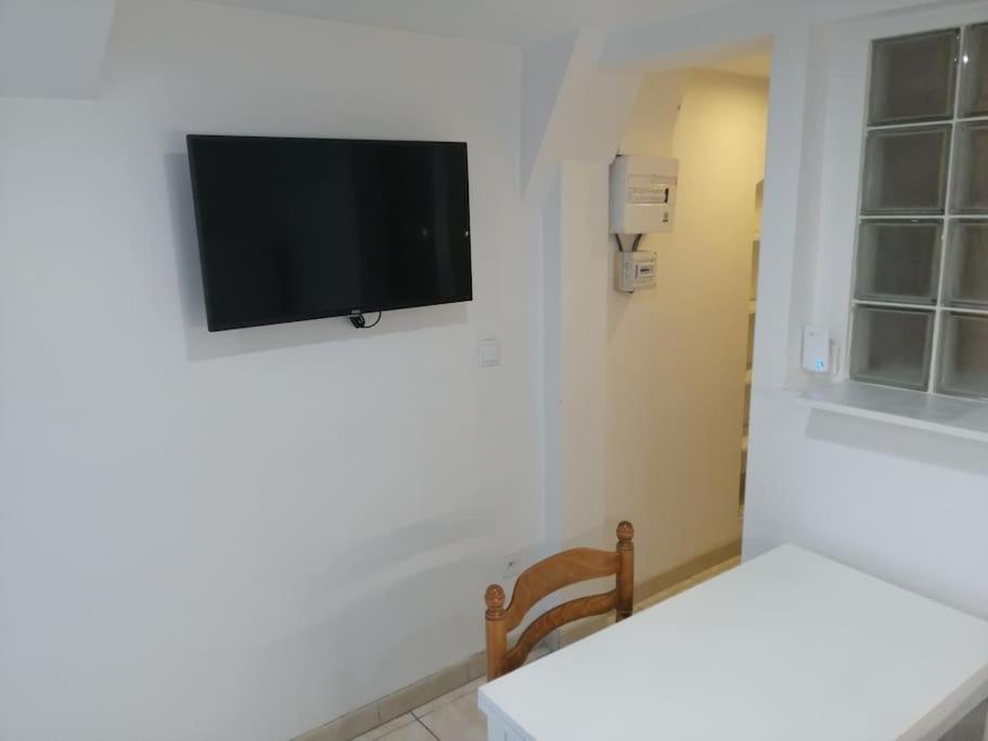 Appartement Aurore En Rez De Jardin Avec Parking Gratuit 旺斯 外观 照片