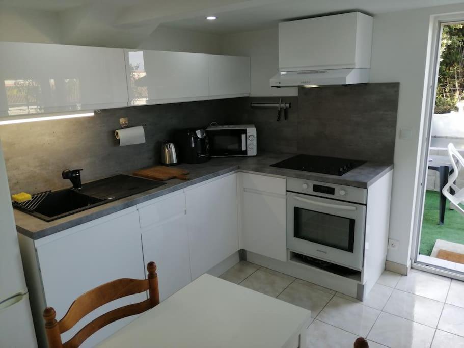 Appartement Aurore En Rez De Jardin Avec Parking Gratuit 旺斯 外观 照片
