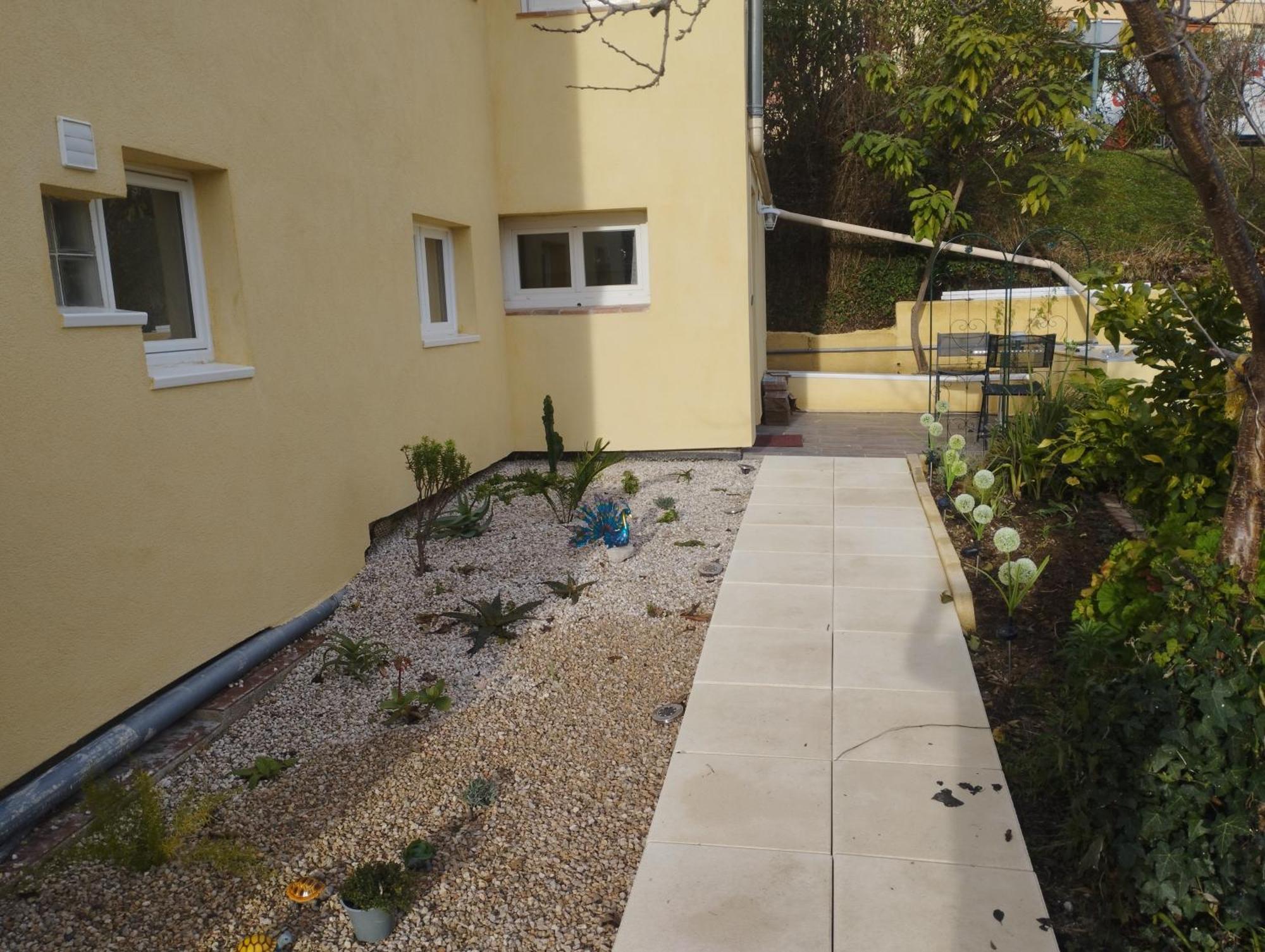 Appartement Aurore En Rez De Jardin Avec Parking Gratuit 旺斯 外观 照片