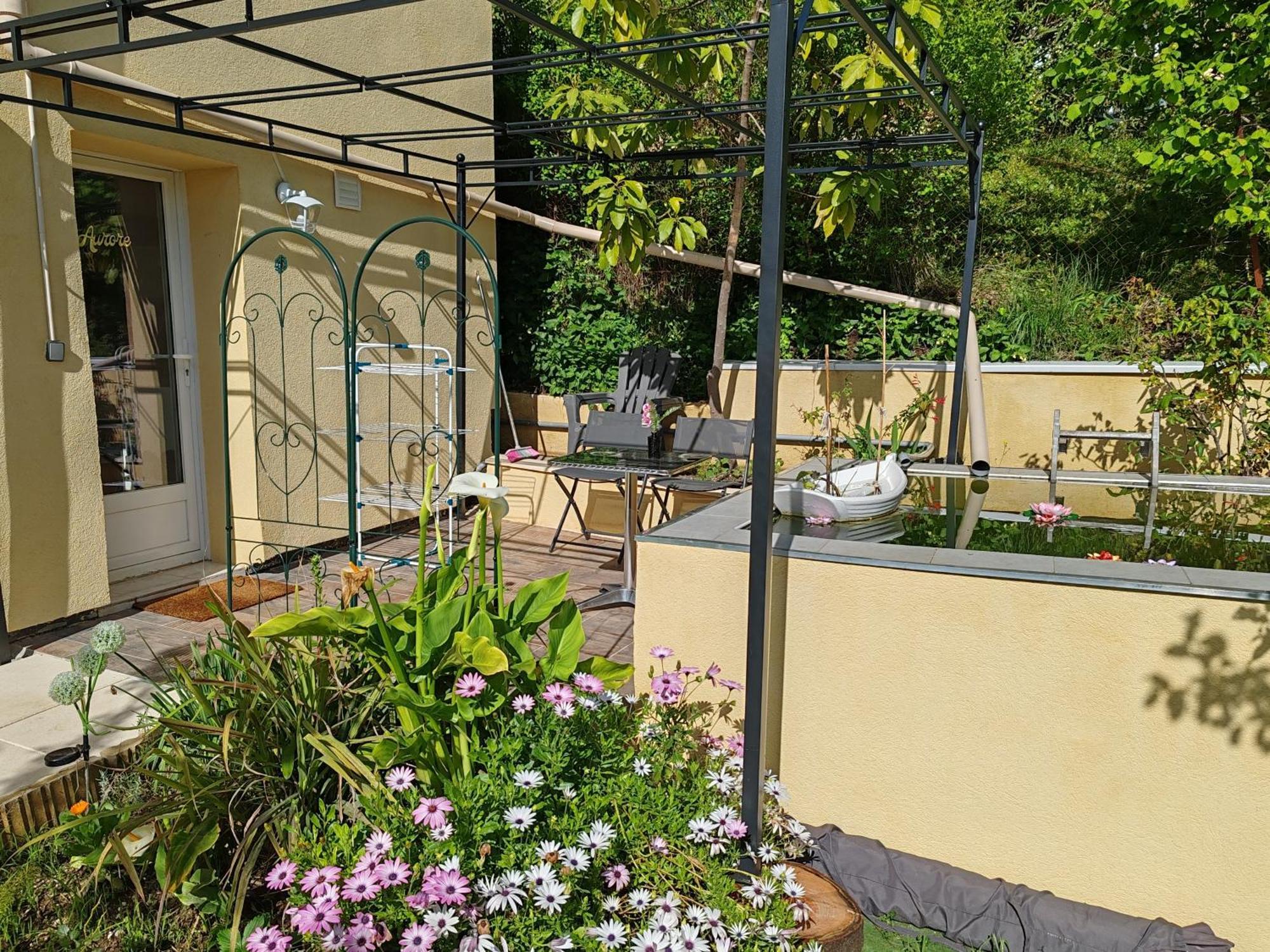 Appartement Aurore En Rez De Jardin Avec Parking Gratuit 旺斯 外观 照片